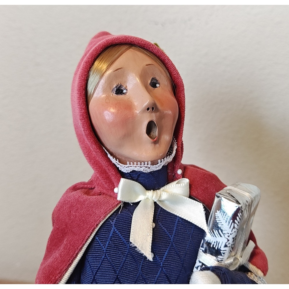 Byers Choice Victorian Shopper Caroler 03 Navy Blue Red Lace 13' LTE 32/100 - Picture 2 of 12